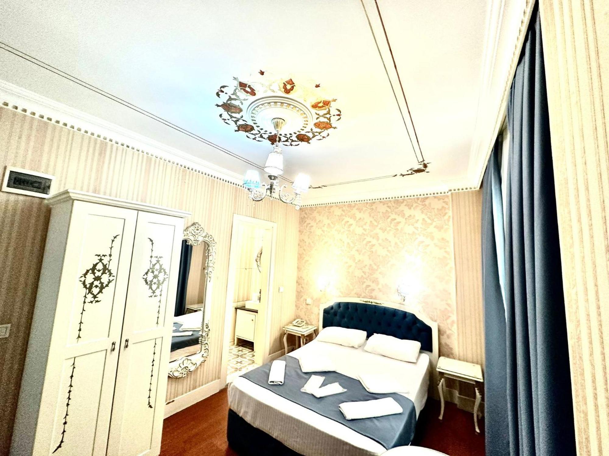 Alyon Hotel Taksim Istanbul Exterior foto