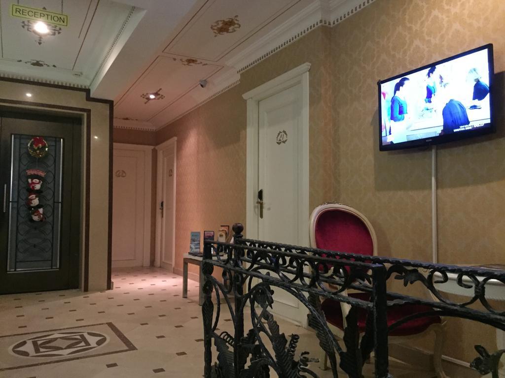 Alyon Hotel Taksim Istanbul Exterior foto
